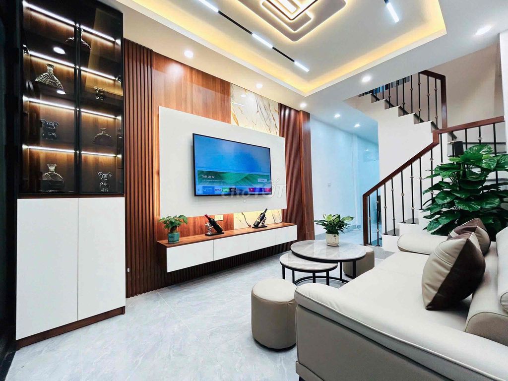 Thị Trường Bán Nhà Tân Phú 2024: Hướng Dẫn Toàn Diện & Kinh Nghiệm Thực Tế