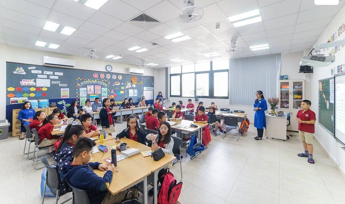 image-hoc-phi-vinschool-vinhomes-hoc-mon-thong-tin-chuong-trinh-hoc-1-0