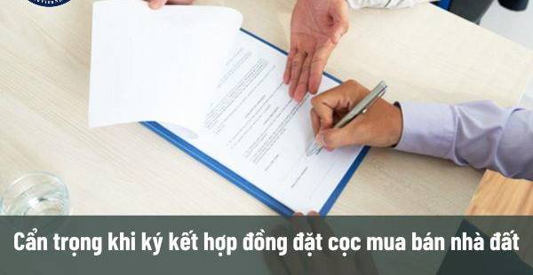 Ký Hợp Đồng Đặt Cọc Mua Bán Nhà Đất: Thủ Tục & Lưu Ý Quan Trọng
