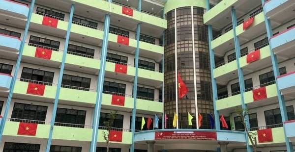 Ký túc xá Ngoại Ngữ ĐHQGHN: Địa điểm, Giá Phòng & So sánh với Thuê Trọ